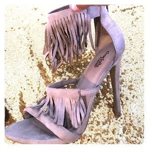 ✨CLEARANCE!! Gorgeous Fringe Sandals✨